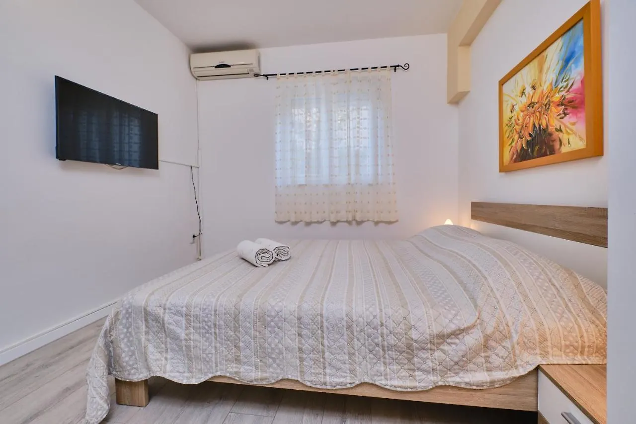 מאלי לוסיניי Appartment Ksenija 2 0*, מאלי לוסיניי קרואטיה